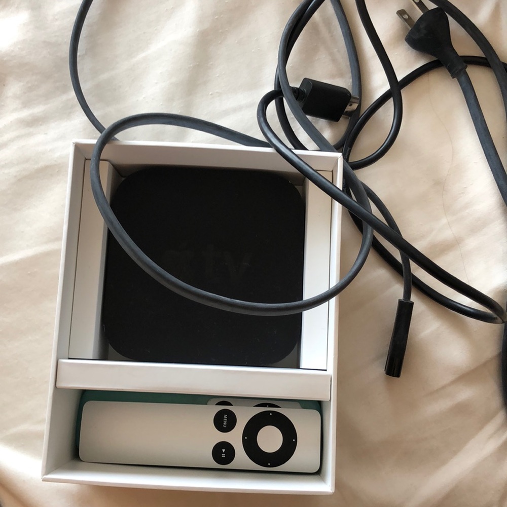Apple TV (and all accessories (great condition)